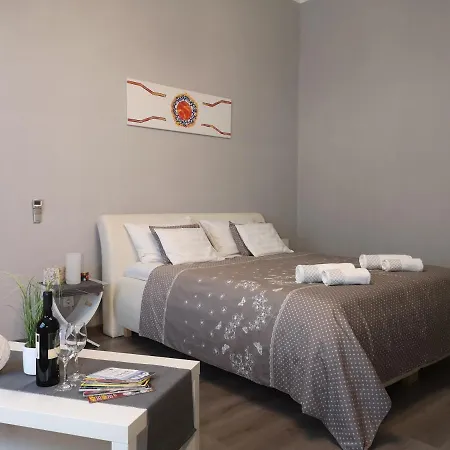 Apartment Central *