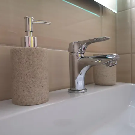 Central Apartment *