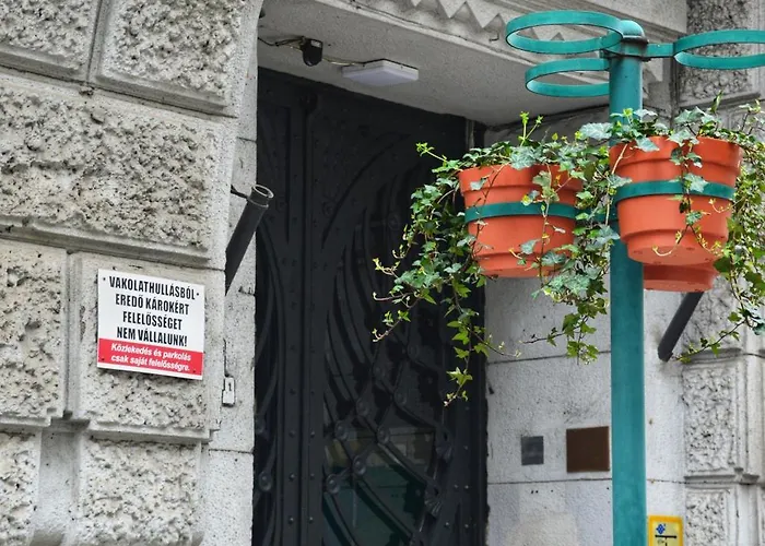 Central Apartament *