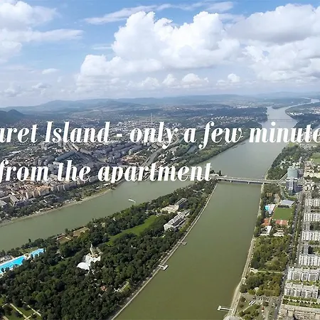 Central * ブダペスト